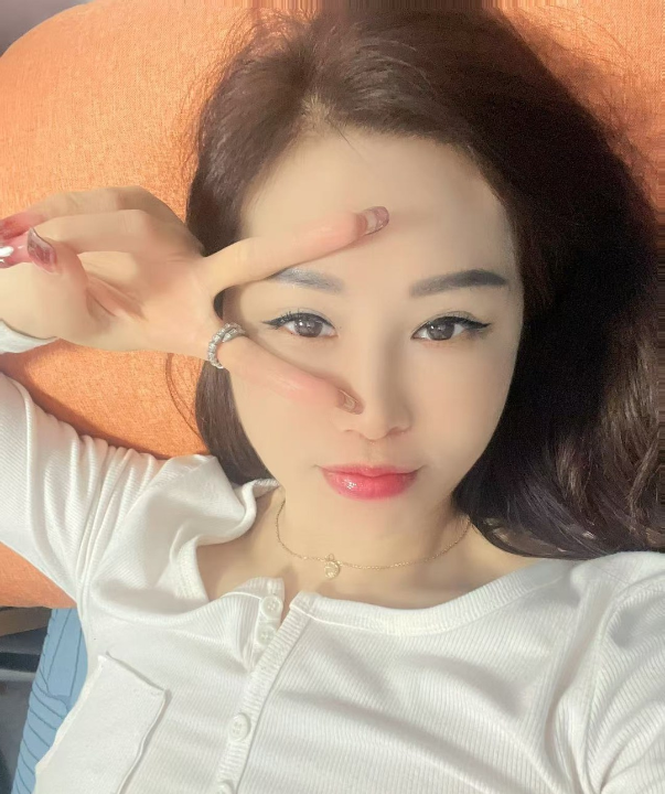 海珠大胸小辣椒
