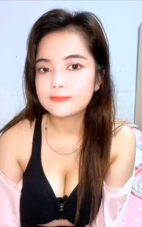 天河大胸小默