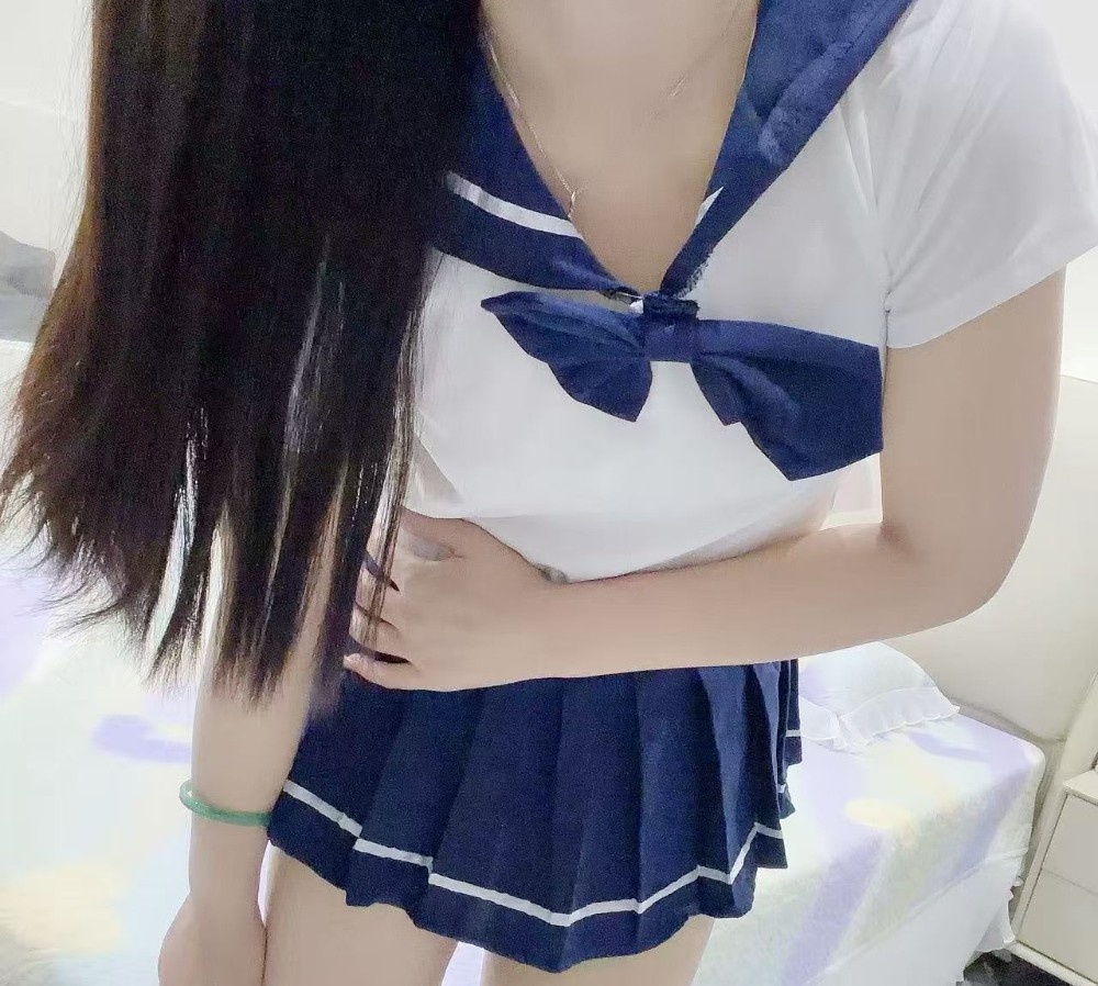 肤白貌美老师紫云