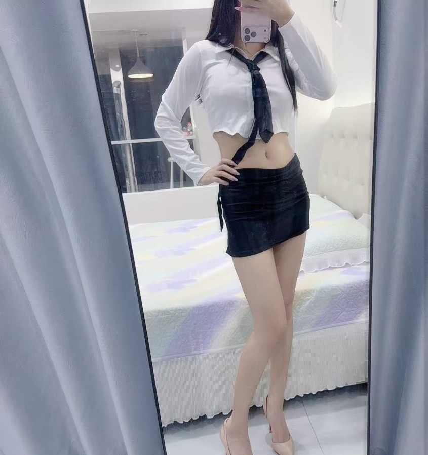 肤白貌美老师紫云
