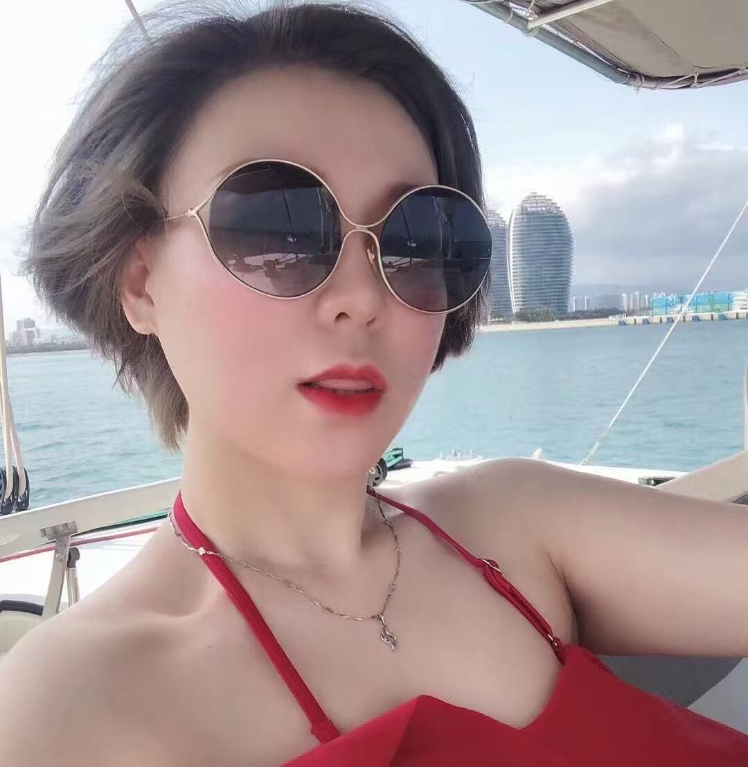 丰满少妇果果