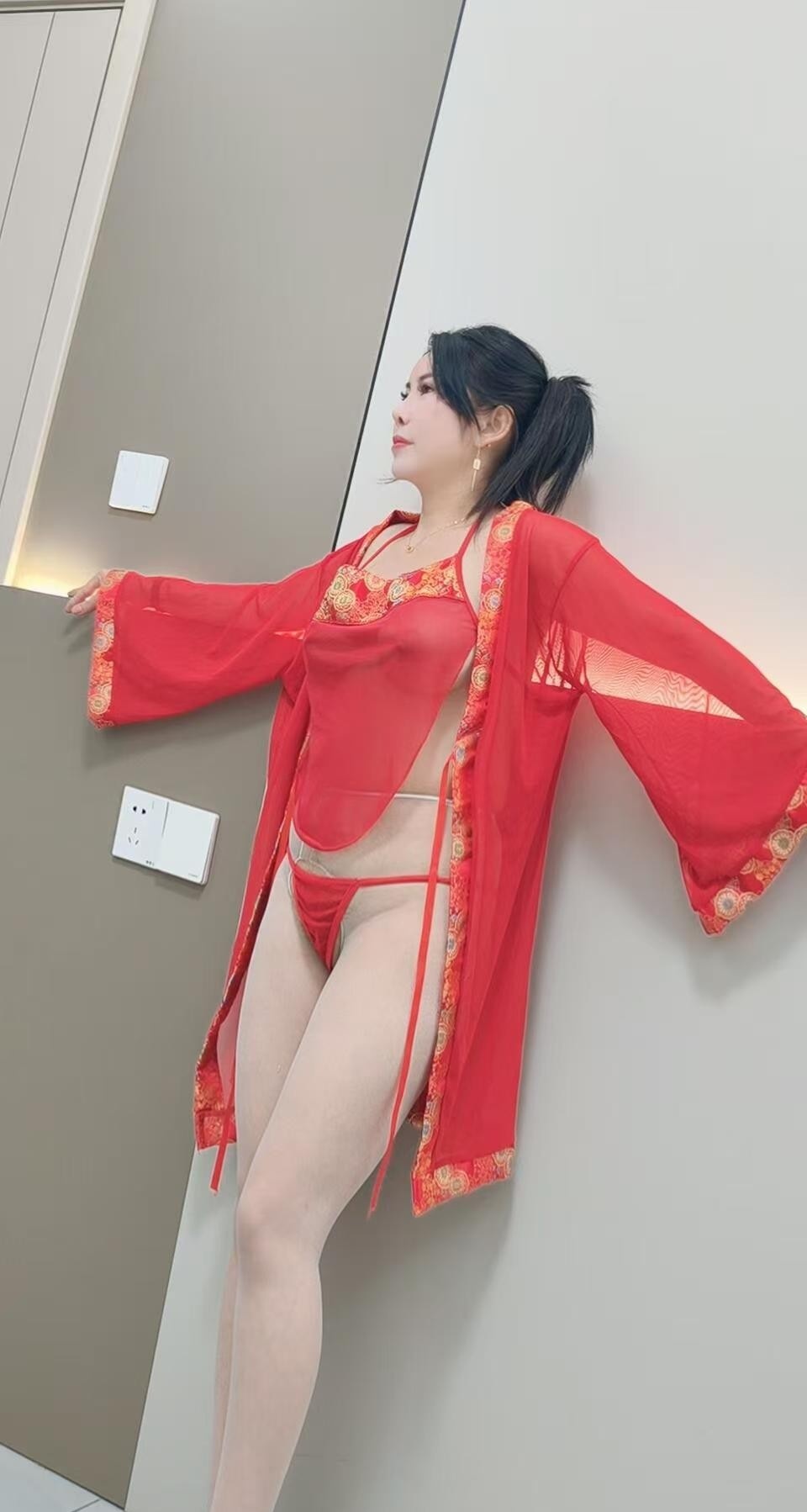大胸多汁性感少妇