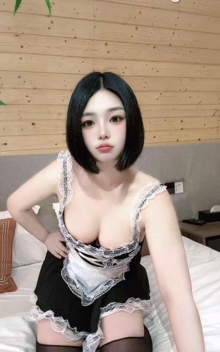 雨花舌吻短发妹