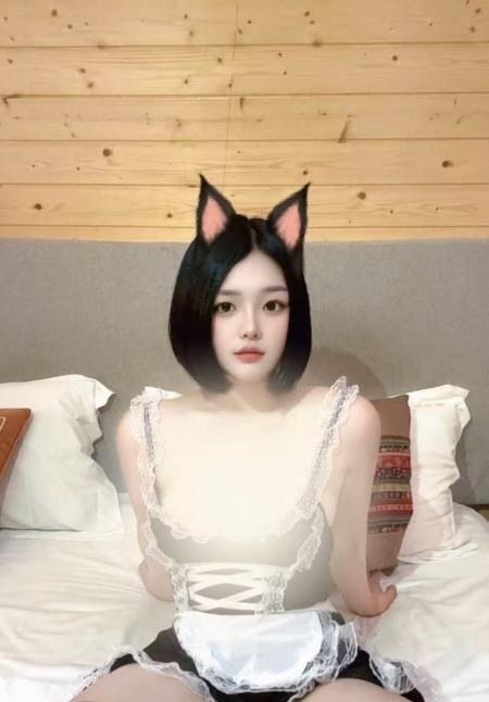 雨花舌吻短发妹