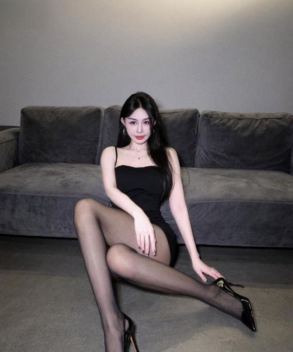 腿长颜值御姐Lisa