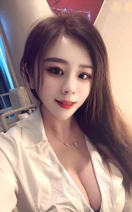 大兴性感风骚大胸妹子