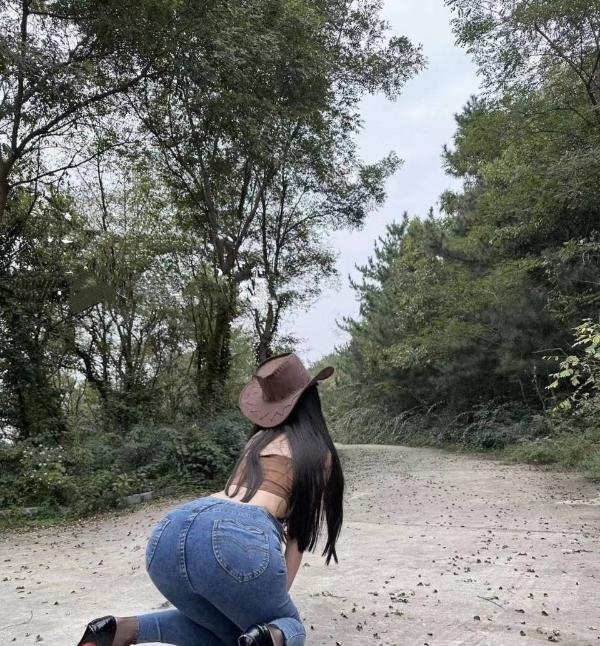 温柔体贴风骚服务嫩妹