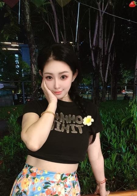 罗湖性感红酒妹