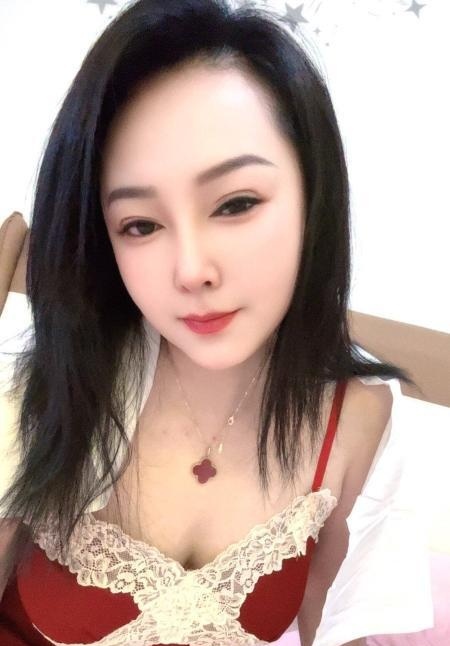 丰满美乳少妇