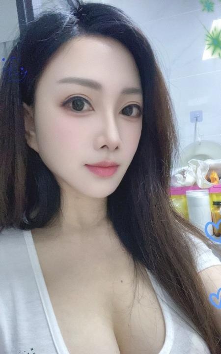惠城巨乳臀妹