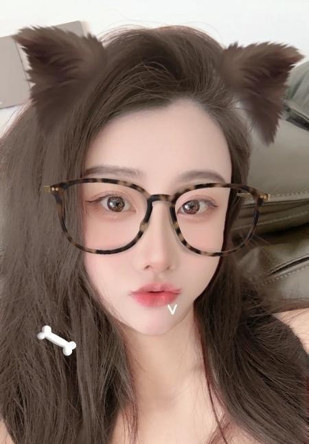 颜值清纯服务小羊羊
