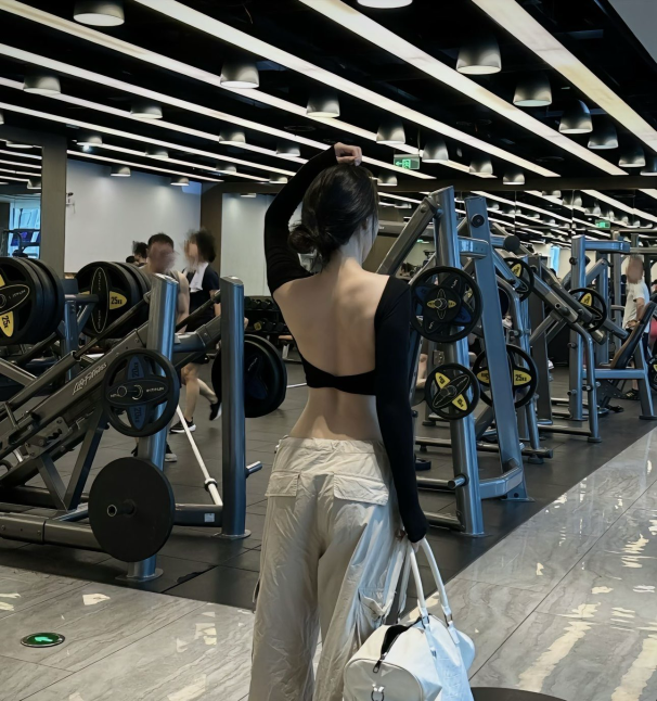 魅魔小安琪