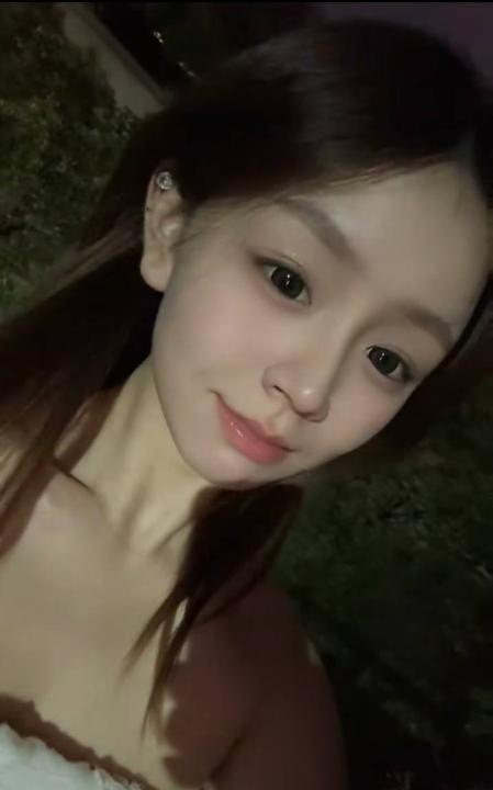 南山性感甜妹