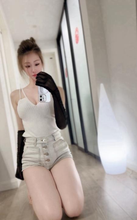 杨浦长腿御姐莫奈老师