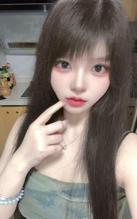 坂田女友闹闹