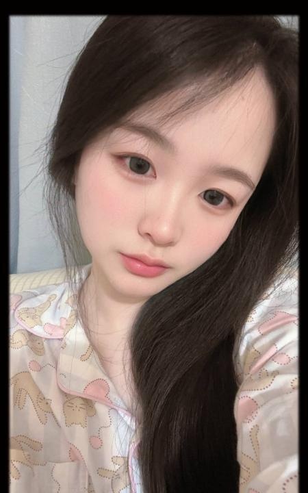 气质大胸嫩妹