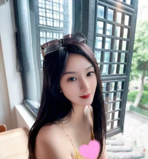 丰满超巨臀小果冻