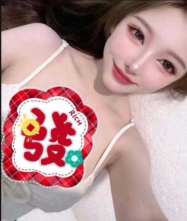 京城爆赞蜜桃臀辣妹