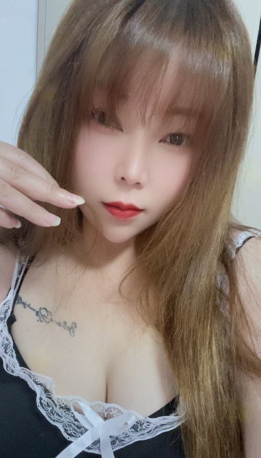 大胸骚货炮架子玲玲