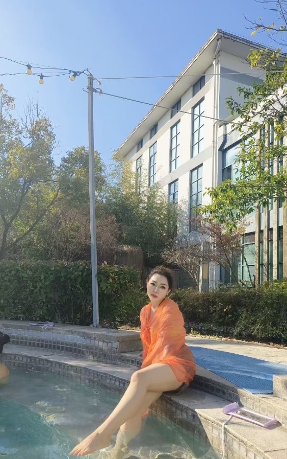常府街气质熟女