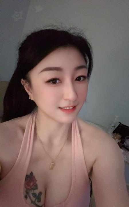 天河舌吻瑶瑶可拍AV