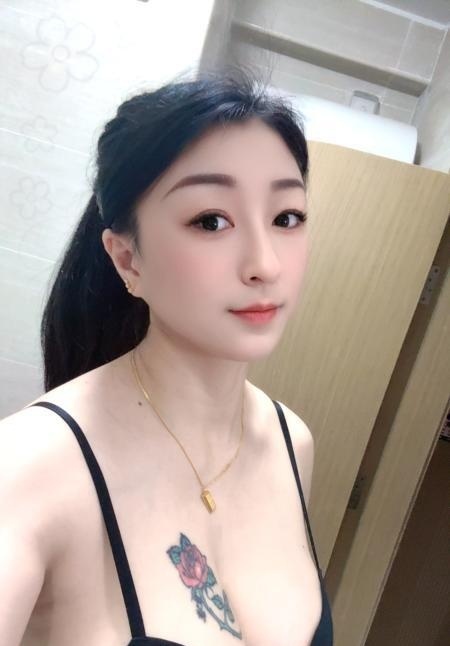 天河舌吻瑶瑶可拍AV