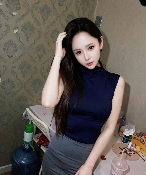 黄泥磅御姐小娜