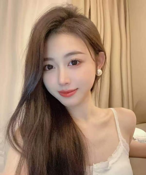 苗条性感骚妹