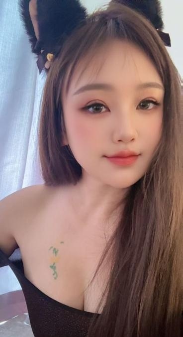 高颜值多情趣御姐