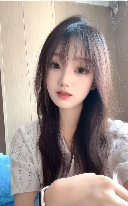 福田肤白清纯女友