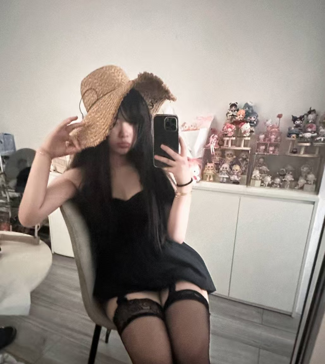 十八岁巨乳嫩妹