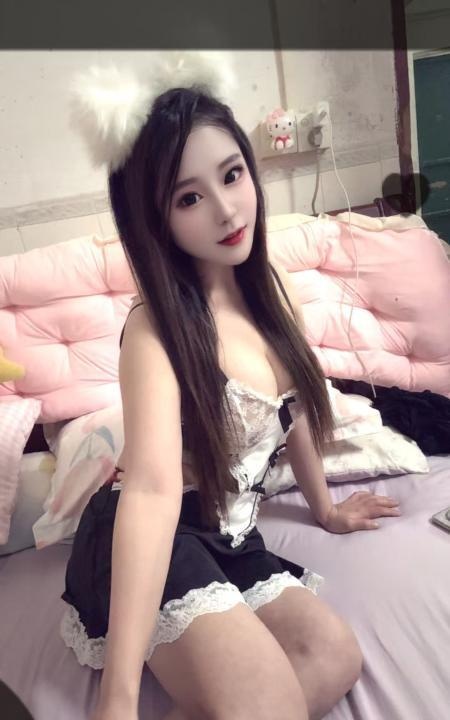 番禺黑丝女友小萝莉
