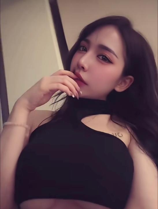 淫荡风骚御姐