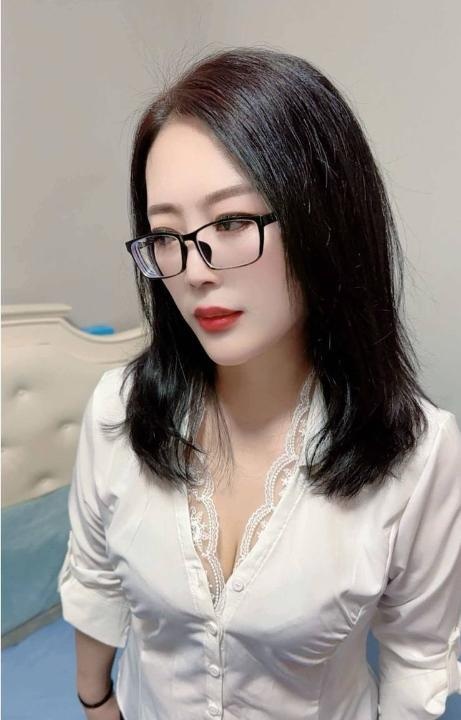 下沙性感嫩妹