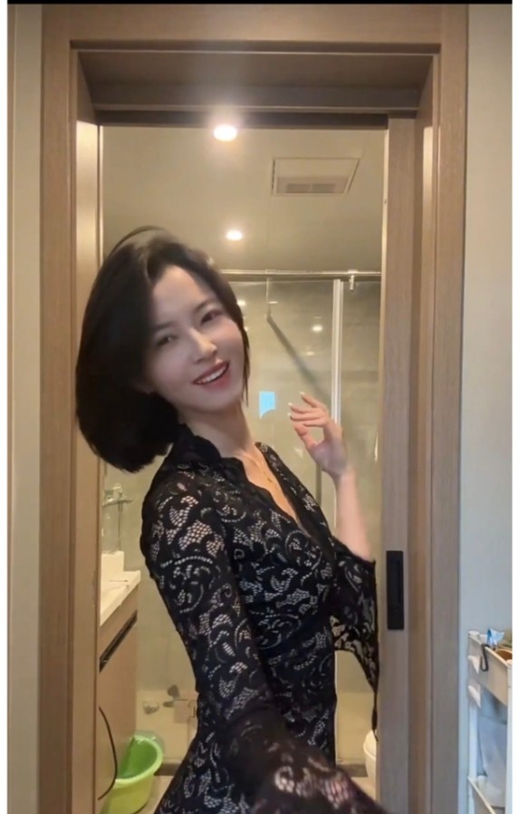 宝安沙井性感茶花妹