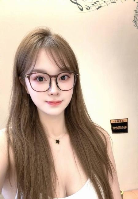 天河大胸翘臀颜值妹子