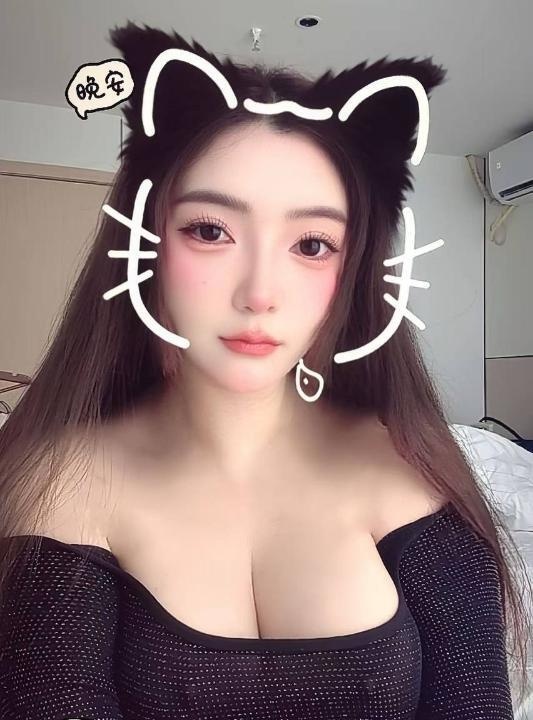 川音巨乳洛老师