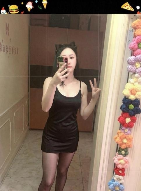 水多儿黑丝小骚妇