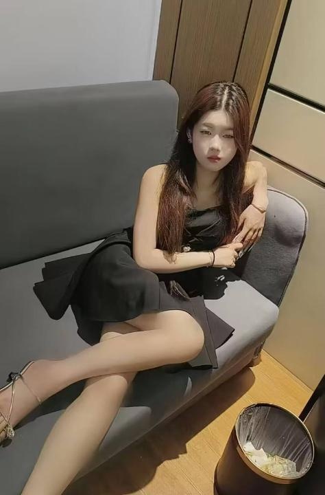 洪山肤白颜值嫩妹