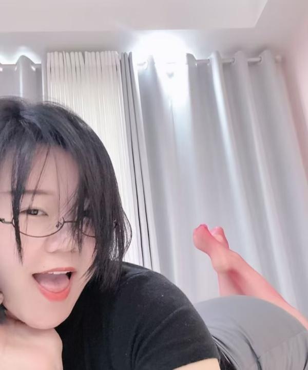 丰满美臀大奶少妇
