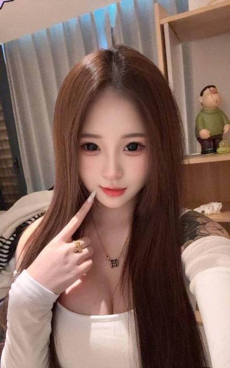金水花臂水多多嫩妹