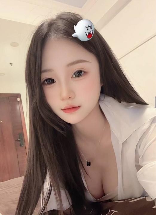 金水花臂水多多嫩妹