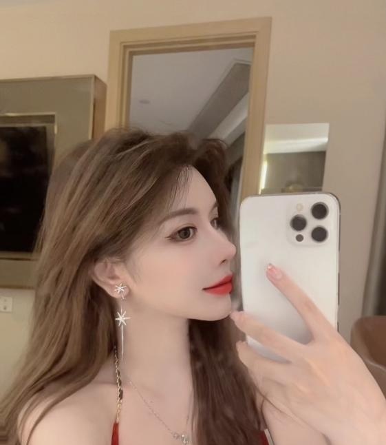 包河大胸美女