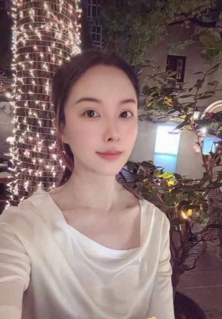 服务系朱莉老师