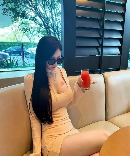 超高颜值绝美身材袁满