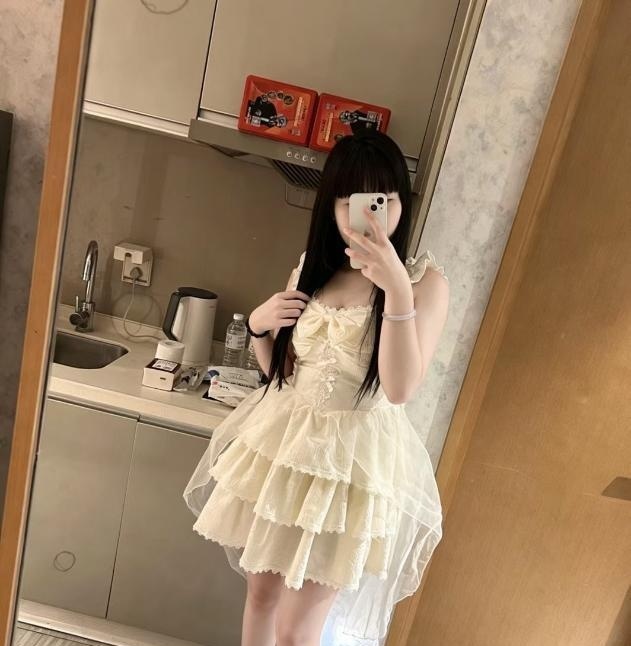 一线天小胖妹