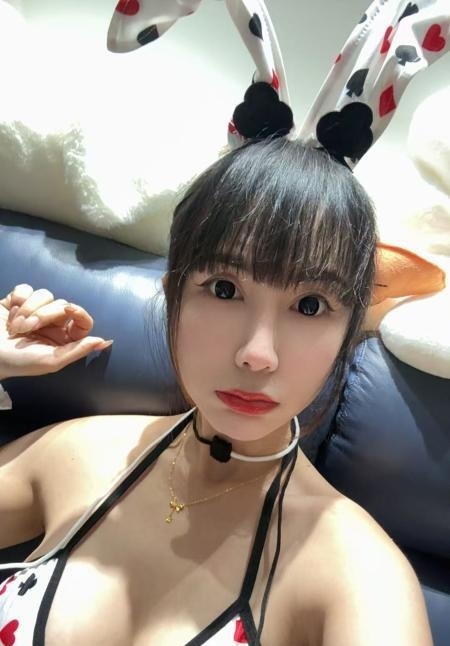 南山童颜巨乳美少妇