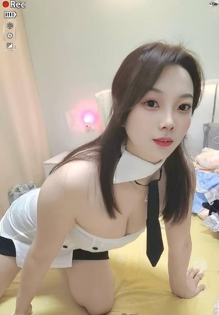 舌吻管够69管饱小姐