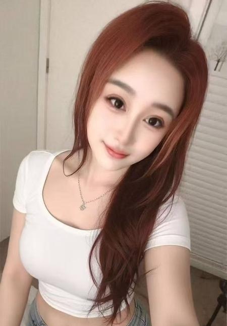 白嫩性感大胸妹妹