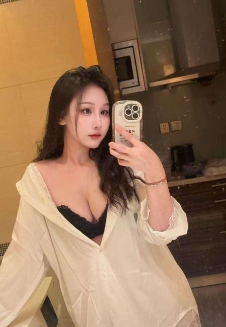 娇艳欲滴的小妹妹